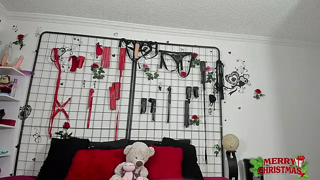 thedream girls online show from December 19, 12:01 pm