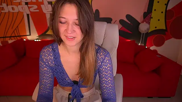 DreamyLinaa online show from December 15, 7:02 am