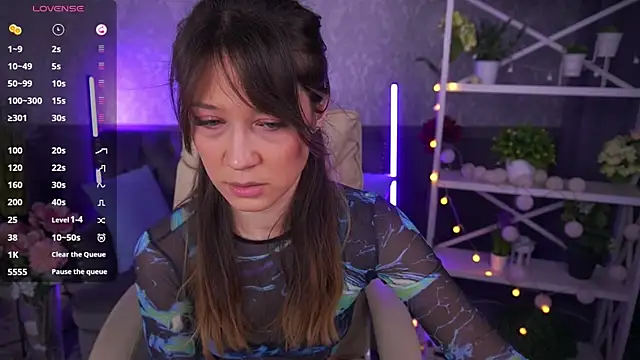 DreamyLinaa online show from February 27, 7:23 am