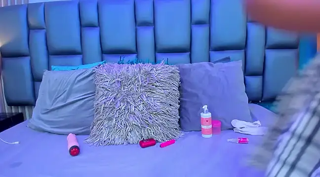 AshleyHill2 online show from February 19, 7:50 am