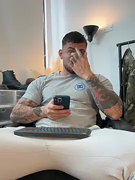DimitriSullivan  online show from July 23, 2:37 pm
