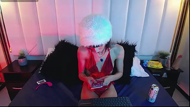 Snapshot of Ameliewitte_mjs chatting on December 24, 1:17 pm Ameliewitte mjs online show from December 24, 1:17 pm