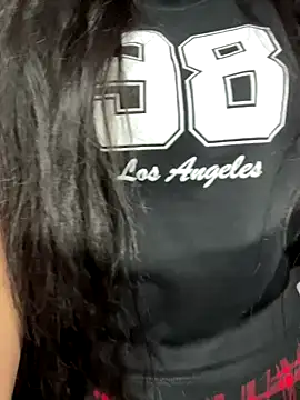 Snapshot of Velyn_18 chatting on December 5, 6:26 pm Velyn 18 online show from December 5, 6:26 pm