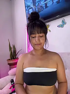 Lady Rey online show from July 8, 8:02 pm