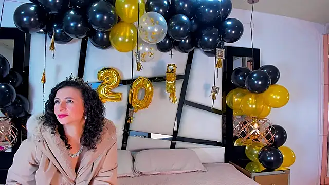 AriannaRussell  online show from March 16, 4:00 pm