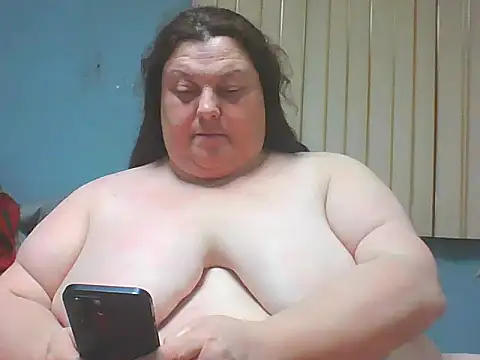 Honeybee2025 online show from February 13, 10:43 pm