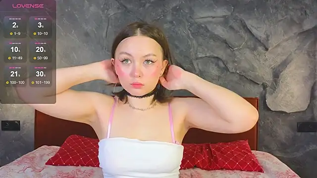 Snapshot of GwendolynFinch chatting on February 10, 1:03 am GwendolynFinch online show from February 10, 1:03 am