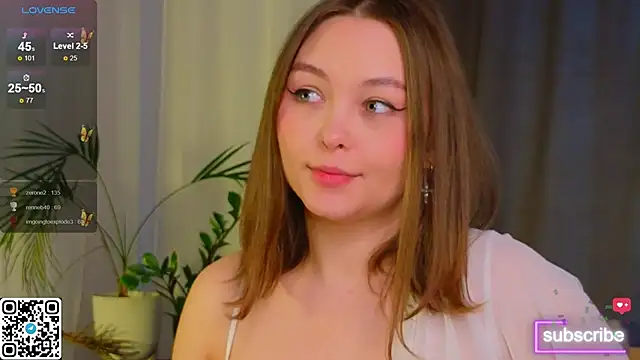 Snapshot of GwendolynFinch chatting on February 27, 4:20 am GwendolynFinch online show from February 27, 4:20 am