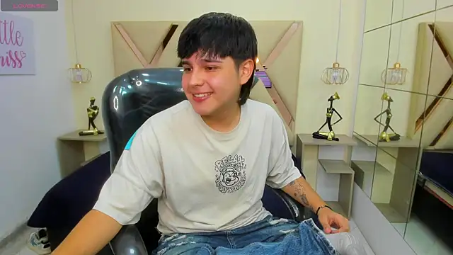 AndrewPherson online show from April 12, 12:32 pm