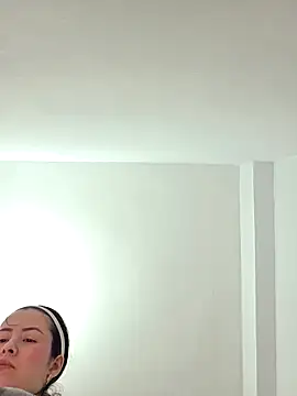 NeredaXxx online show from January 7, 9:39 pm