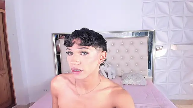 im sebaslopez online show from June 13, 11:41 am