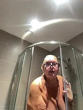 MoistCurveyChanel online show from July 10, 11:24 am