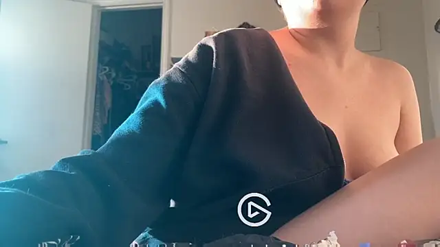 livcutebaby online show from December 18, 10:57 pm