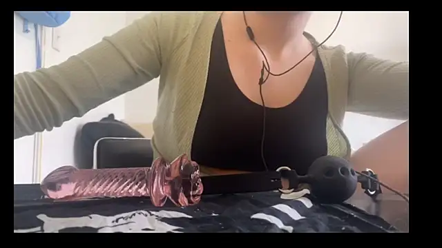 livcutebaby online show from December 22, 3:44 pm