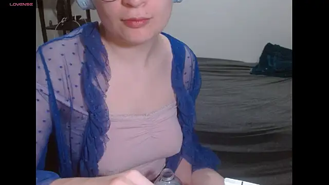 livcutebaby online show from January 6, 2:58 pm