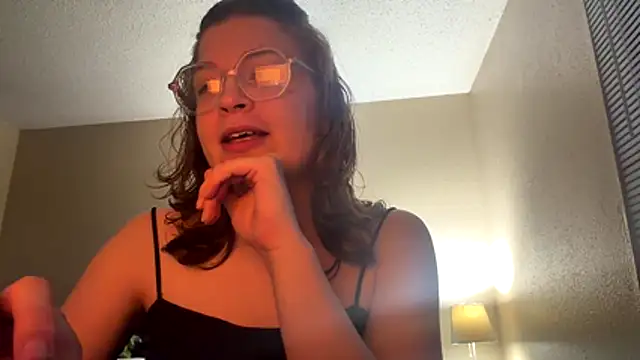 livcutebaby online show from July 18, 1:43 am