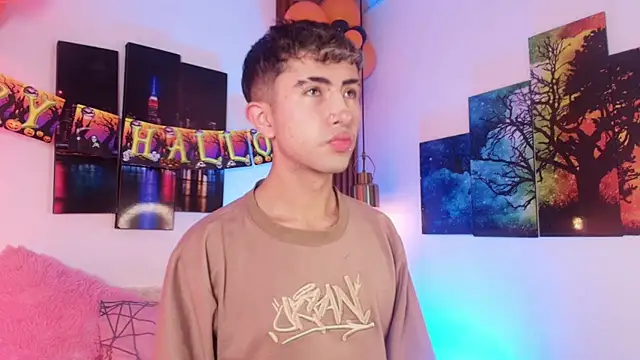 Noah Xitruxx online show from October 11, 3:50 am