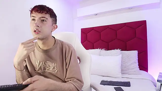 Noah Xitruxx online show from November 20, 12:49 pm