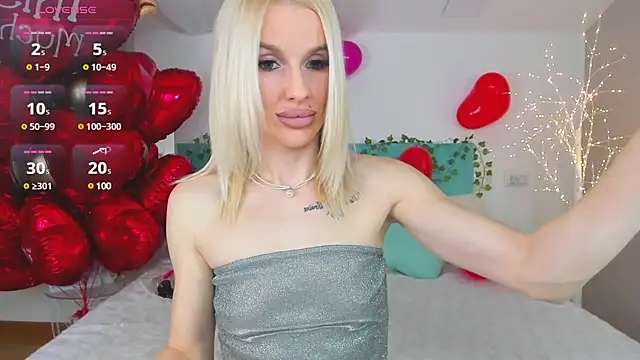 Snapshot of Lana_kitty__ chatting on February 14, 11:20 pm Lana kitty online show from February 14, 11:20 pm