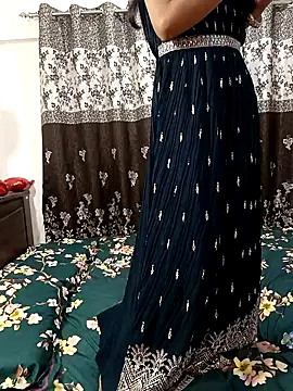 Cute-Bhavya online show from February 6, 2:55 am