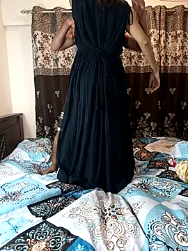 Cute-Bhavya online show from October 4, 4:49 pm