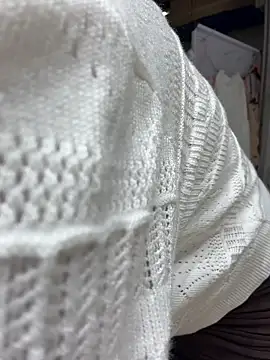 Snapshot of Selenaaaaa- chatting on March 21, 8:19 am Selenaaaaa- online show from March 21, 8:19 am