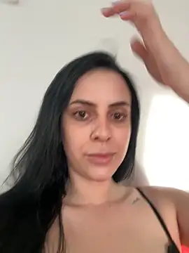 Morguisssz online show from December 4, 9:40 am