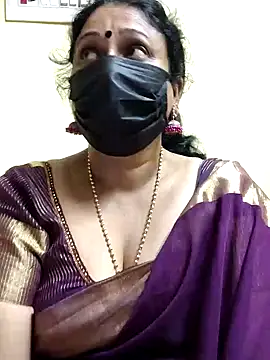 Snapshot of rekha_naier chatting on January 29, 7:04 am rekha naier online show from January 29, 7:04 am