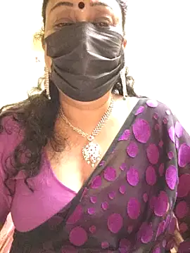 Snapshot of rekha_naier chatting on January 30, 6:24 am rekha naier online show from January 30, 6:24 am