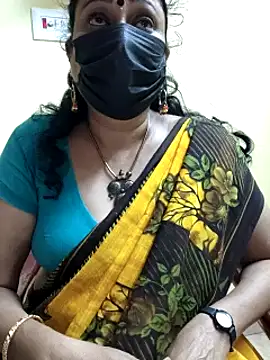 Snapshot of rekha_naier chatting on January 31, 10:10 am rekha naier online show from January 31, 10:10 am