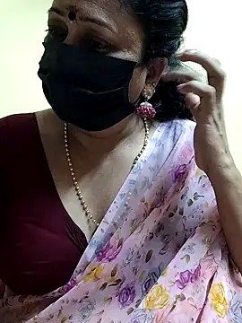Snapshot of rekha_naier chatting on February 2, 5:21 am rekha naier online show from February 2, 5:21 am