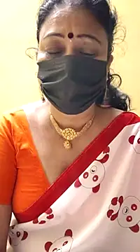 Snapshot of rekha_naier chatting on February 3, 2:25 am rekha naier online show from February 3, 2:25 am