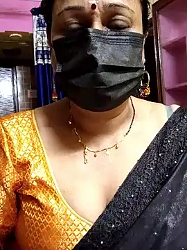 Snapshot of rekha_naier chatting on February 20, 12:19 am rekha naier online show from February 20, 12:19 am