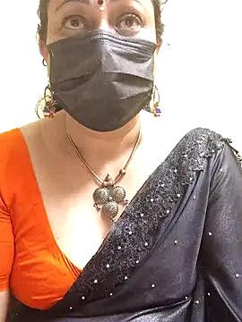 Snapshot of rekha_naier chatting on February 22, 2:39 am rekha naier online show from February 22, 2:39 am