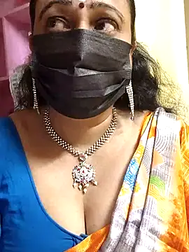 Snapshot of rekha_naier chatting on February 23, 1:42 pm rekha naier online show from February 23, 1:42 pm