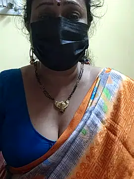 Snapshot of rekha_naier chatting on February 24, 10:04 am rekha naier online show from February 24, 10:04 am