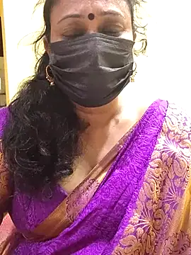 Snapshot of rekha_naier chatting on March 4, 2:32 pm rekha naier online show from March 4, 2:32 pm