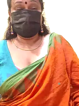 Snapshot of rekha_naier chatting on March 7, 5:38 pm rekha naier online show from March 7, 5:38 pm