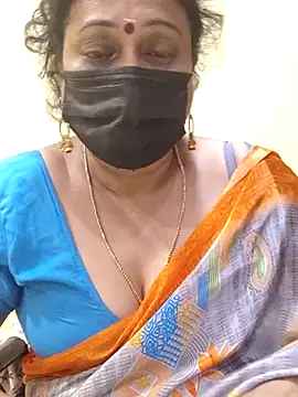 Snapshot of rekha_naier chatting on March 9, 10:08 pm rekha naier online show from March 9, 10:08 pm