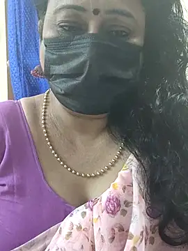 Snapshot of rekha_naier chatting on September 18, 2:41 pm rekha naier online show from September 18, 2:41 pm