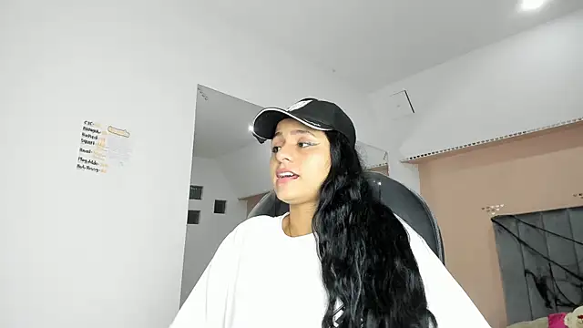 Giselle Roldan online show from October 16, 3:40 am