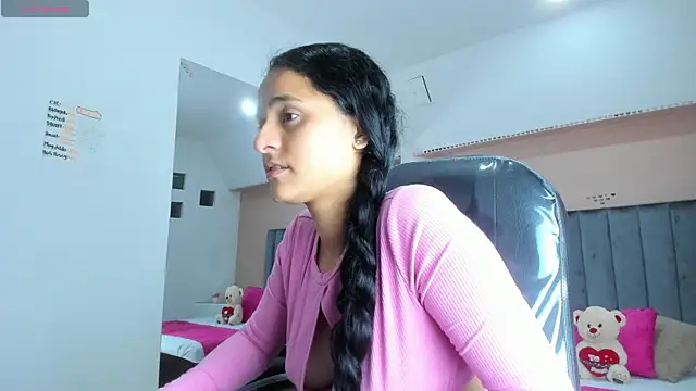 Giselle Roldan online show from November 6, 4:13 am