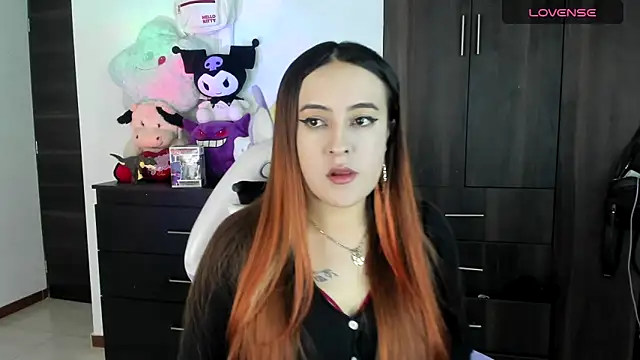 SarahXRusso online show from March 3, 2:04 am