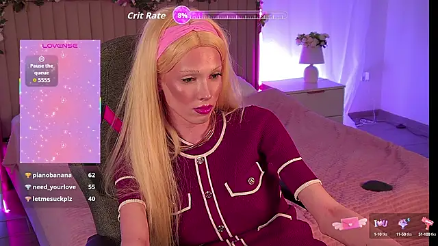 Snapshot of PamelamyDreamys chatting on October 13, 4:45 am PamelamyDreamys online show from October 13, 4:45 am