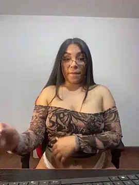 Alice taylor1  online show from January 31, 4:03 am