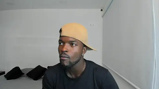 Dylan Taylor online show from March 18, 2:58 am