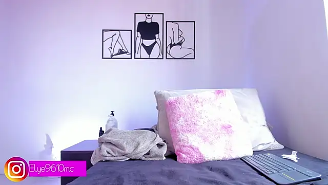 ellie mcdonald online show from December 5, 5:53 pm