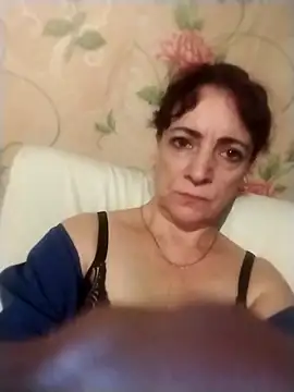 Snapshot of Lorrain_Dorrie chatting on February 10, 6:13 pm Lorrain Dorrie online show from February 10, 6:13 pm