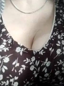 Snapshot of Lorrain_Dorrie chatting on March 3, 12:37 pm Lorrain Dorrie online show from March 3, 12:37 pm