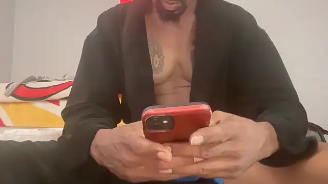 Snapshot of skarfosbabes69 chatting on October 3, 8:17 pm skarfosbabes69 online show from October 3, 8:17 pm